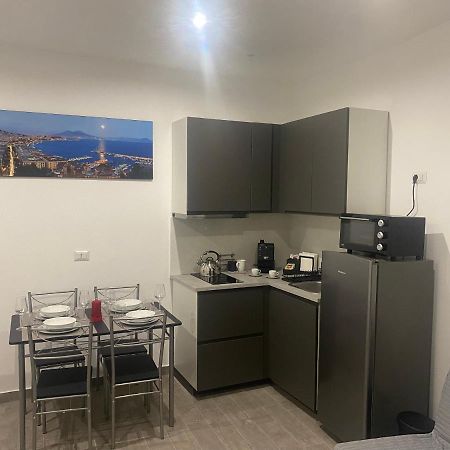 The Nest Of Via Toledo Apartman Nápoly Kültér fotó