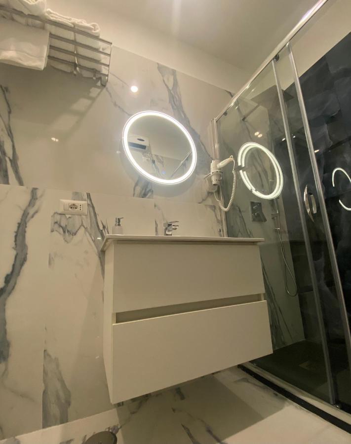 The Nest Of Via Toledo Apartman Nápoly Kültér fotó