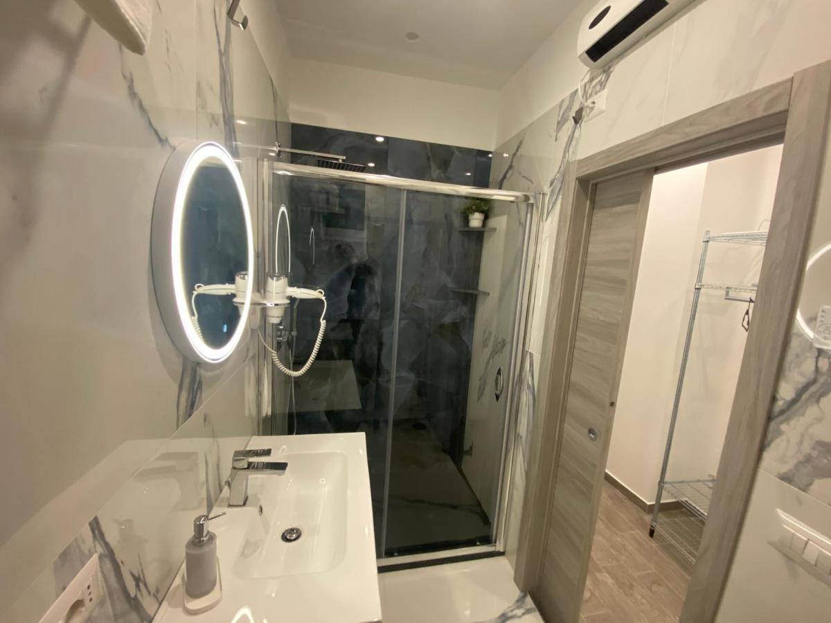 The Nest Of Via Toledo Apartman Nápoly Kültér fotó